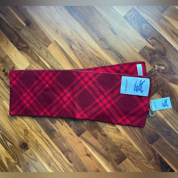 BURBERRY- Equestrian Knight Detail Check Wool Scarf- Ripple - Picture 10 of 10